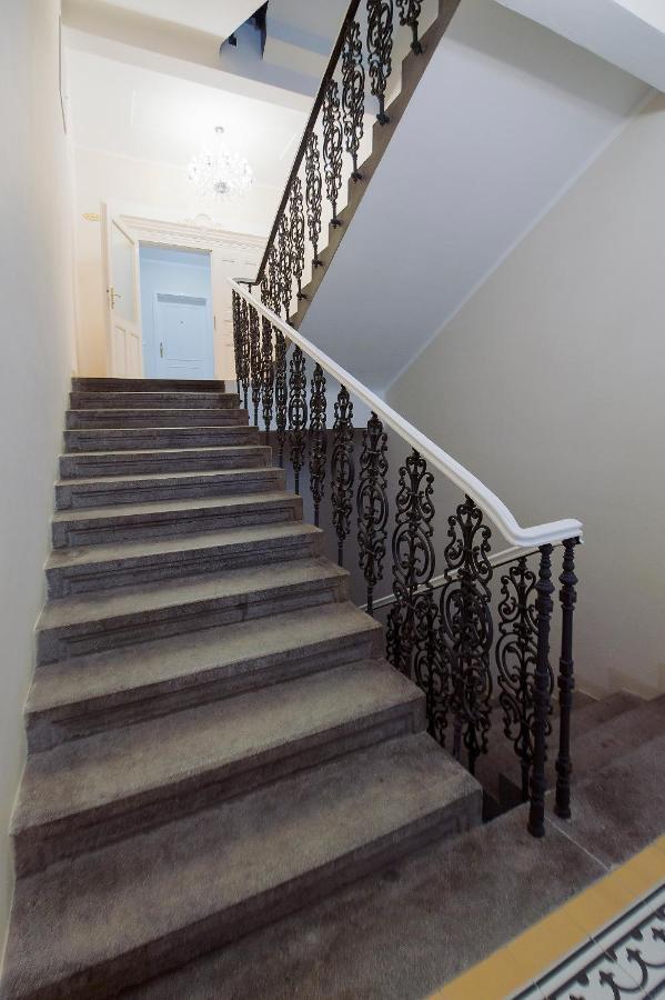 Modern Apartment Spanelska Прага Экстерьер фото